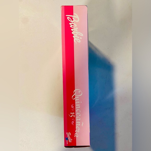 2000 Barbie - Picture 4 of 4